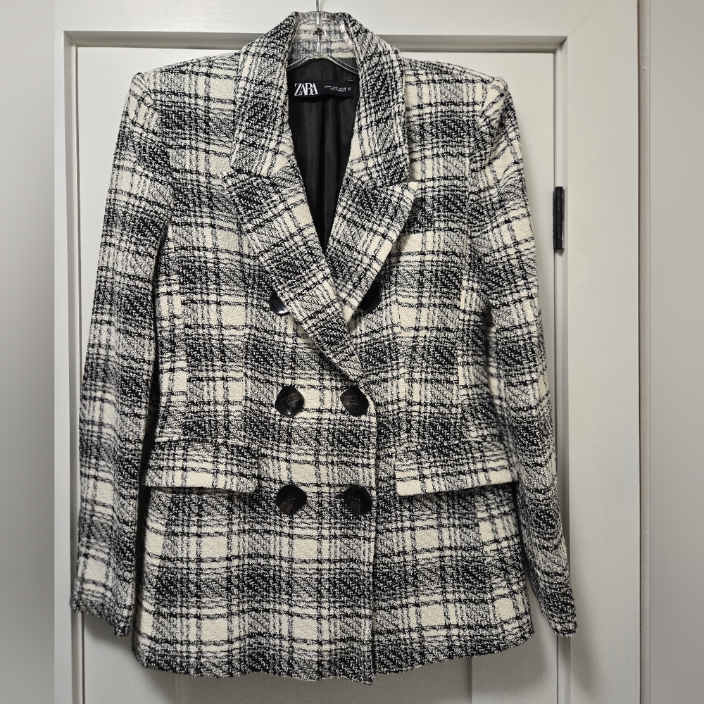 NWOT - Zara Black and White Plaid Blazer